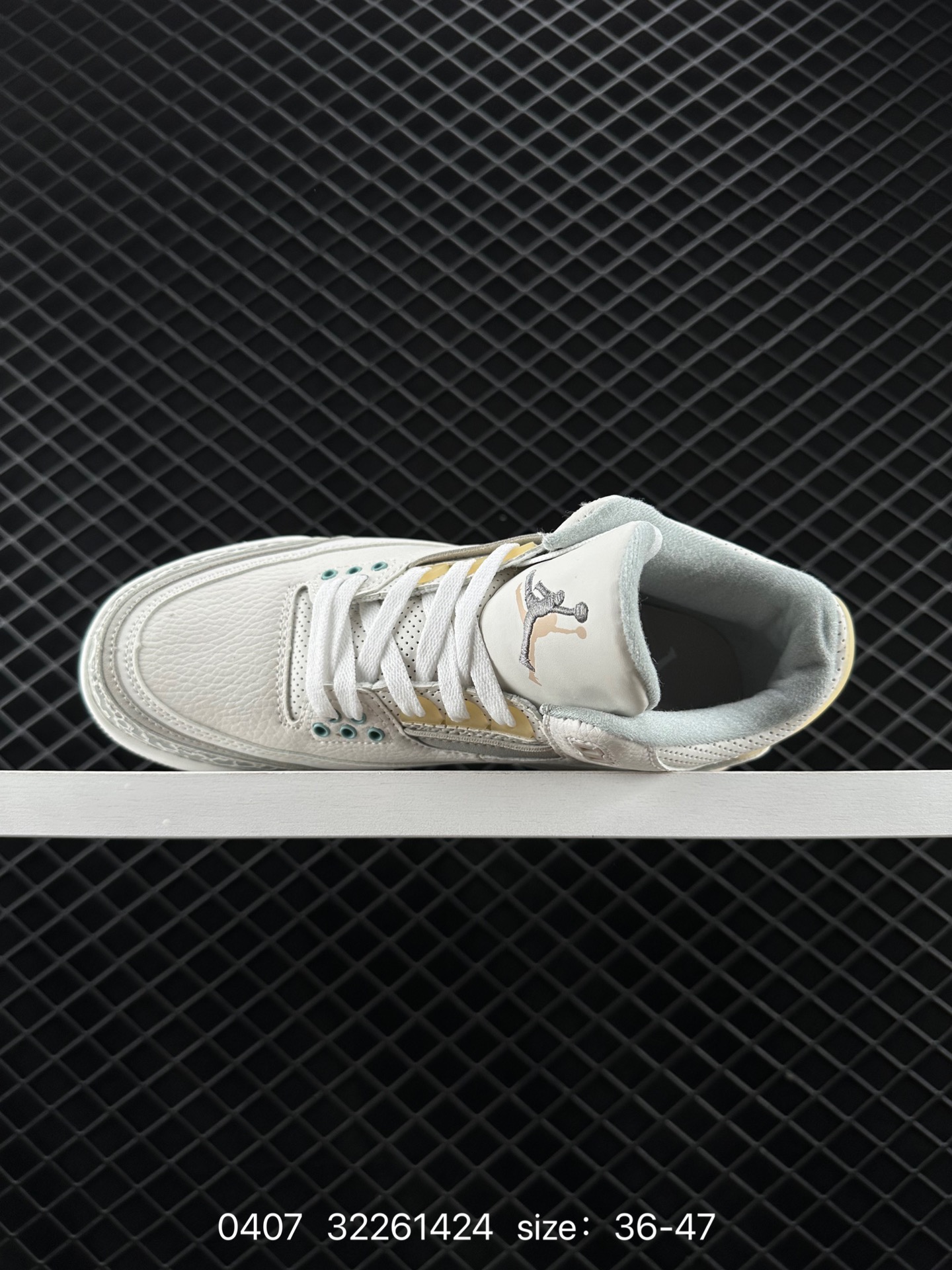 NIKE Air Jordan 3 Retro